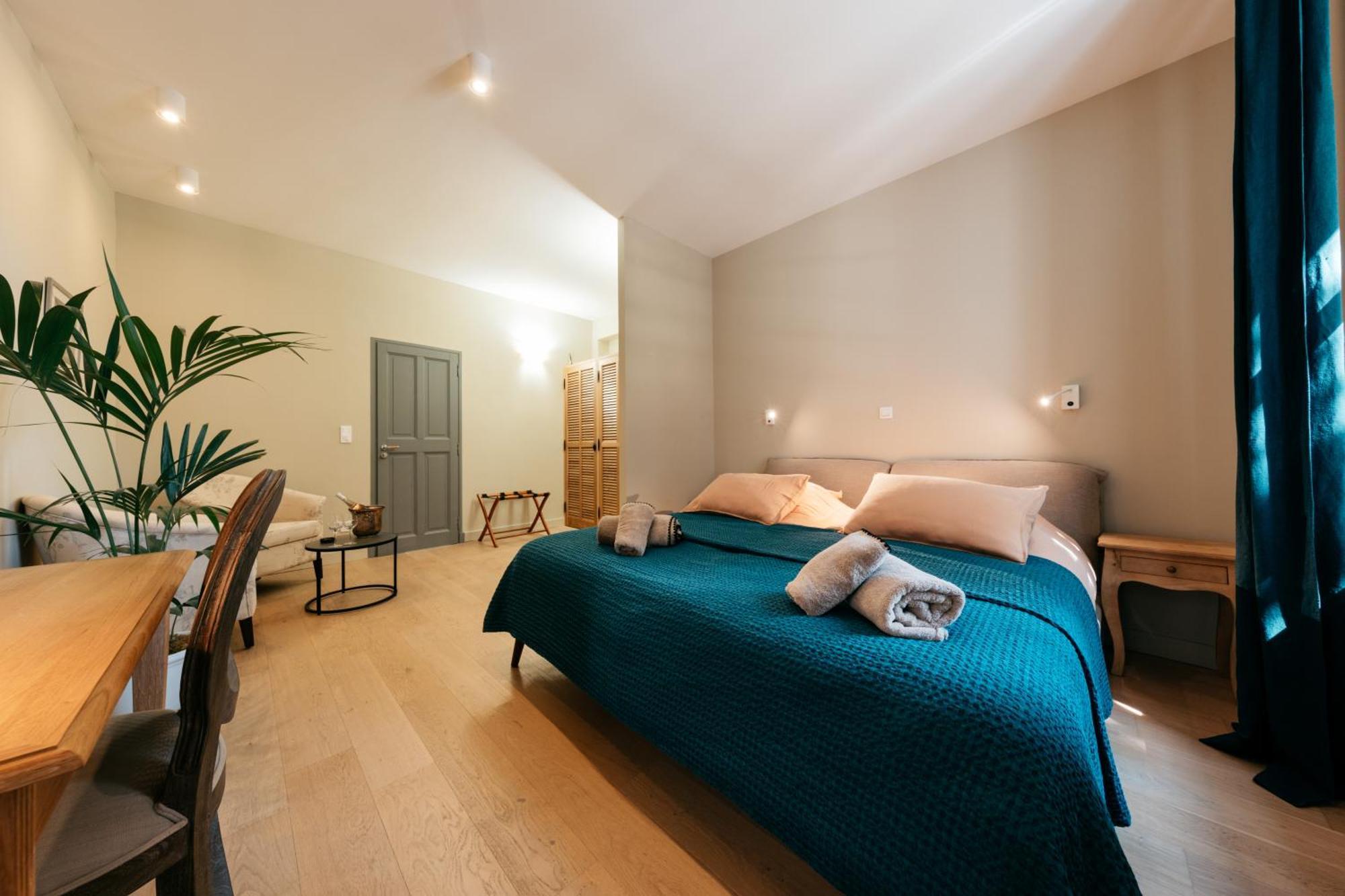 Domaine Perréal Les Chambres Gargas  Chambre photo