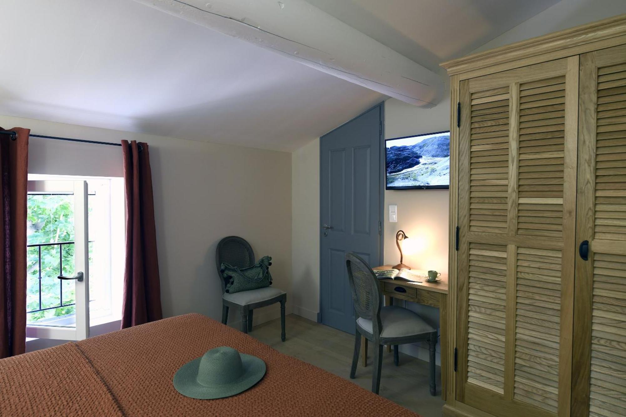 Domaine Perréal Les Chambres Gargas  Chambre photo